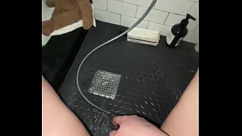 Gadis Saudi Muda Elit Dengan Tubuh Sempurna Memuaskan Memek Remajanya Yang Ketat Di Kamar Mandi – Salju Putih Arabatan – Amatir