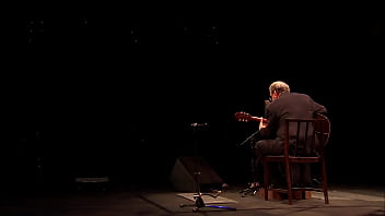 Ketenangan Erotis João Gilberto Menggoda Tokyo Di Malam 2006