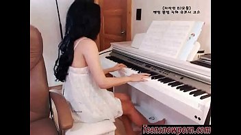 Situs Teensnowporn.com – Gadis Korea Terseksi Dan Menggoda