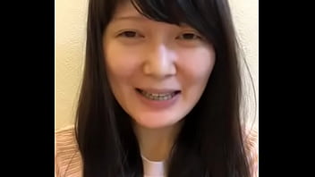 Gadis Jepang Momoko Yang Menggoda Di Web