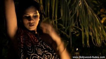 Gairah Liar Dari India Yang Menggoda