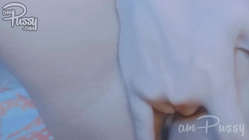 Rekaman Detail Jari Menggali Memek Tembem Asia Yang Masih Perawan
