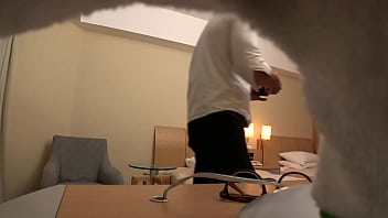 Milf Jepang Berpayudara Besar Cosplayer. Menggoda Dengan Foto Syur Di Kamar Hotel Demi Uang Tambahan