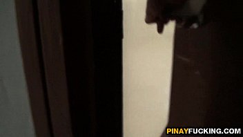 Amateur Asia Yang Nakal Menghisap Kontol Bule Pertamanya