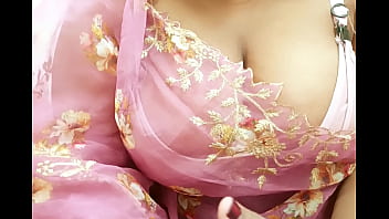 Gadis India Montok Dan Menggairahkan