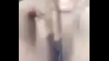 Ibu Filipina Yang Sedang Kesepian Dan Mendambakan Kepuasan