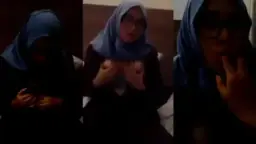 Masturbasi Menggoda Jilboobs Di Hadapan Suami Yang Tak Berdaya