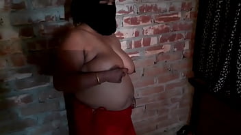 Ibu Tiri Kesayanganku Yang Menggoda Dengan Saree
