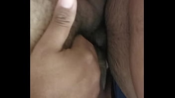 Penetrando La Vulva Gruesa De Mi Madre Con Sus Piernas Abiertas
