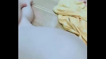 Gadis Muda Yang Menggoda Dengan Tubuh Yang Ranum