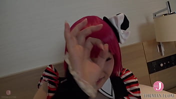 Gadis Cosplay Berambut Merah Jadi Pelayan Genit, Puaskan Nafsu Berdua Lalu Selesaikan Dengan Vibrator!