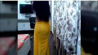 Gadis India Seksi Telanjang Bugil Menari Dan Goyang Di Depan Kamera