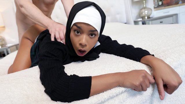 Menggoda Freya Kennedy: Bukan Sekadar Mainan Di Ranjang Hijab Hookup