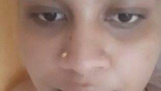 Menggoda Kemaluan Montok Gadis Bengali