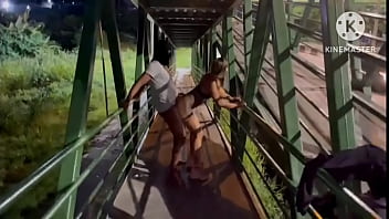 Istri Berhubungan Intim Di Jalan Umum Tanpa Rasa Malu, Tayangan Langsung Menggelegar