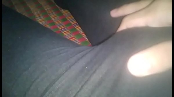 Cô Nàng Với Cậu Bé ẩn Mình