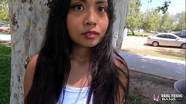 Payudara Montok Luna Mills, Remaja Asia Yang Menggoda Dalam Audisi Porno Pertamanya