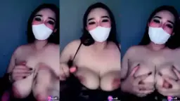 Remas Payudara Montok Aurel Si Ratu Mangga
