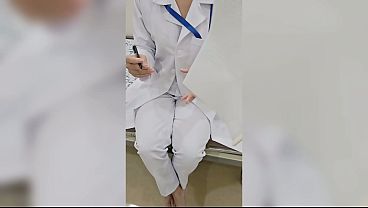 Perawat Vietnam Seksi Digoyang Habis-habisan Oleh Pria Tak Dikenal Di Ranjang