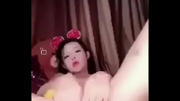 Ngân 98: Gadis Seksi Dengan Pesona Yang Menggoda