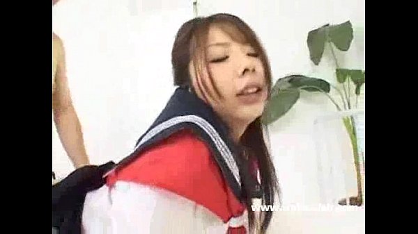 Gadis Jepang Seksi Dengan Bulu Kemaluan Yang Lebat