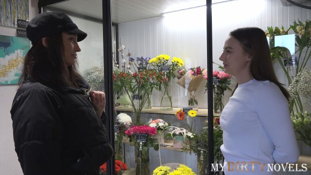 Kristi Dan Mary Frost: Rayuan Mesra Dua Wanita Menggoda Gadis Manis Untuk Bergabung Dalam Permainan Tiga