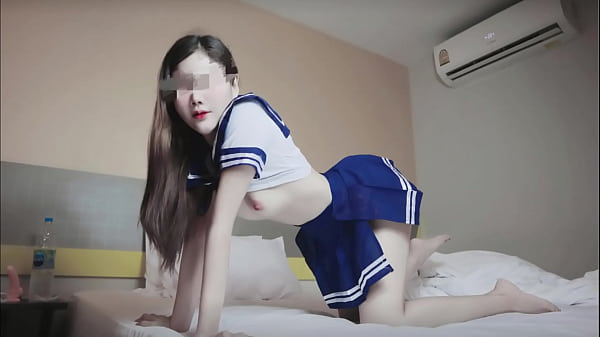 Gadis Jepang Berbaju Seragam Sekolah, Siap Digoda Sebelum Belajar