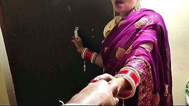 Suara Jelas Ranjang Panas: Istri Desi Tersayat Digenjot Bbc India