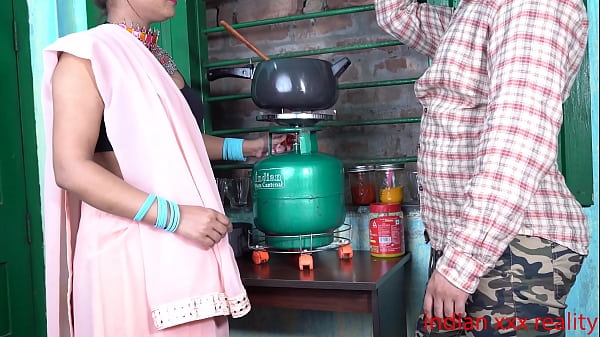 Gadis India Tiri Yang Menggoda Dalam Adegan Panas Keluarga Desi