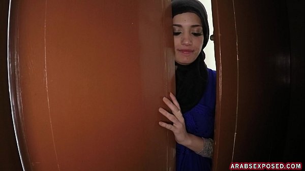 Turis Amerika Menginginkan Kemaluan Arab Yang Menggoda