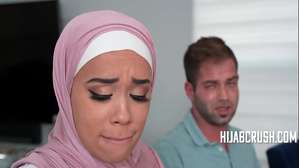 Bikin Adik Tiri Arabku Tak Lagi Sok Suci | Hijabcrush
