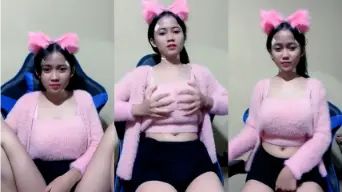 Syafirah Tobrut Mango Menggoda Dengan Gaun Pink Yang Membakar