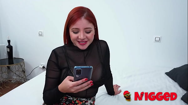 Charlotte Scarlet: Rambut Liar Di Selangkangan, Ciuman Basah, Waxing Panas, Dan Bercinta Gila-gilaan