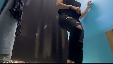 Ruang Ganti. Cewek Rusia Dengan Tetek Gede Dan Puting Nongol, Ganti Baju.