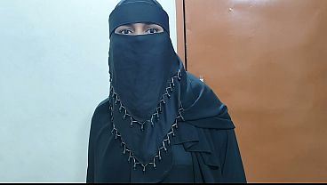 Video Hot Istri Cantik Berhijab Digilir Sama Majikan India Di Rumah, Bikin Malu Banget.