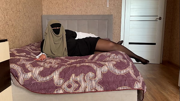 Wawancara Eksklusif Khalifah Turki Di Casting Bokep, Langsung Dikocok Habis-habisan Sampai Crot Di Memek.
