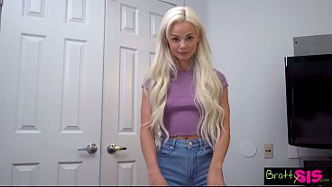 Si Blonde Nakal Elsa Jean: “kasih Duit Lo, Gua Hisap Kontol Lo Sampai Kering”