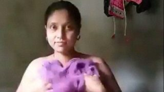 Bini Orang Curi-curi Selfie Bugil Di Kamar Mandi, Nafsu Banget!