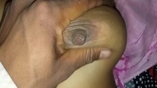 Video Bokep Desi India, Ibu Menyusui Digoyang Pasangan