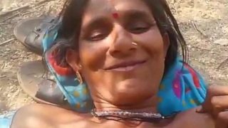 Video Seru Desa Terpencil: Cewek Adivasi Ngewe Liar Di Hutan Sama Randi Nakal