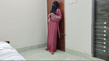 Ngentot Pertama Bareng Cewek Hijab Lugu, Makin Greget Gara-gara Malu.