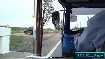 Ibu-ibu Thailand Amatir Dicegat Di Jalan, Diajak Jalan-jalan Hot