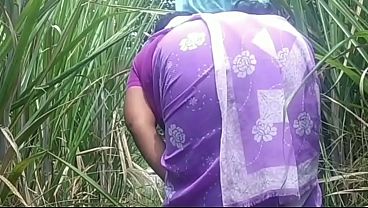 Desa India, Pasangan Bercinta Di Alam Liar, Nafsu Membara Di Bawah Langit Terbuka.