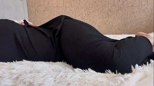 Gadis Arab Belia Tanpa Celana, Siap Digoda.