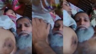 Bapak Tua Mesum Ngentot Istri Anaknya Sendiri, Gaya Bangladeshi Bikin Makin Nafsu.