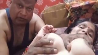 Tante Tua Ngewe Sama Tetangga Di Video Bokep