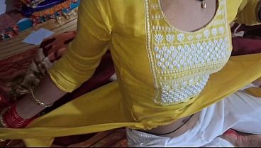 Istri Desi Sange Ngewe Dan Nyepong Kontol Keras Sampai Crot