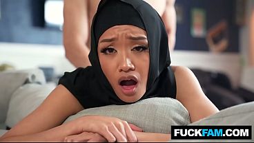 Hijabi Dikenalin Ke Budaya Amerika, Mulus Banget Sama Parker Ambrose