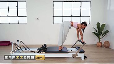 Brazzers – Ryan Reid Ngegemesin, Memek Sempitnya Diobrak-abrik Victor Ray Pas Fitness Bareng