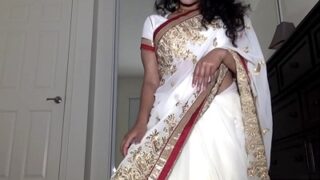 Milf Panas Chennai Buka-bukaan Di Webcam, Main Tamil Bikin Makin Basah.